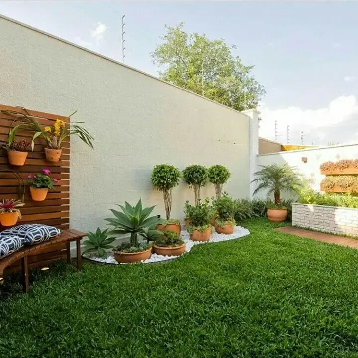 تركيب عشب صناعي لتنسيق حدائق حي التخصصي بالرياض 