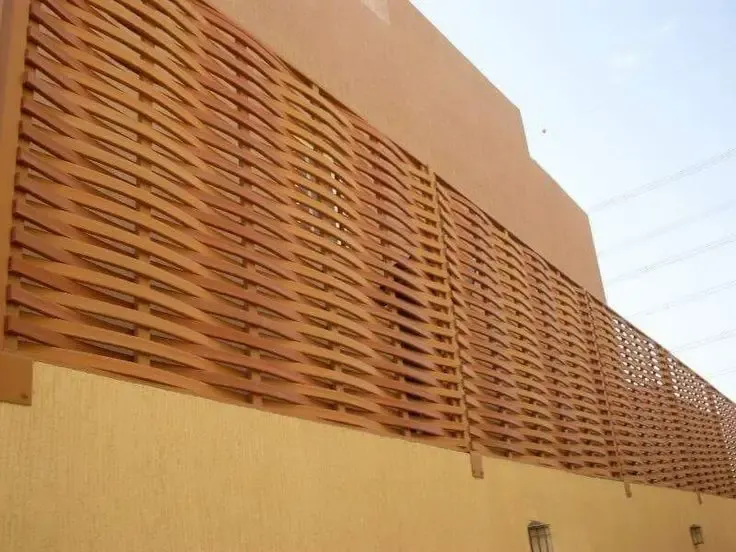 سواتر بديل الخشب: جمال الخشب ومتانة المستقبل حي النخيل