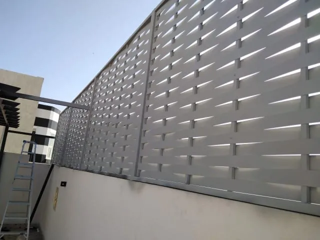 تركيب سواتر الأحواش حي الصحافة بالرياض 