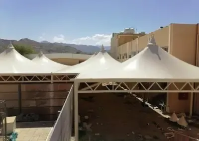 تركيب مظلات هرميه في حي العليا بالرياض وشمال الرياض