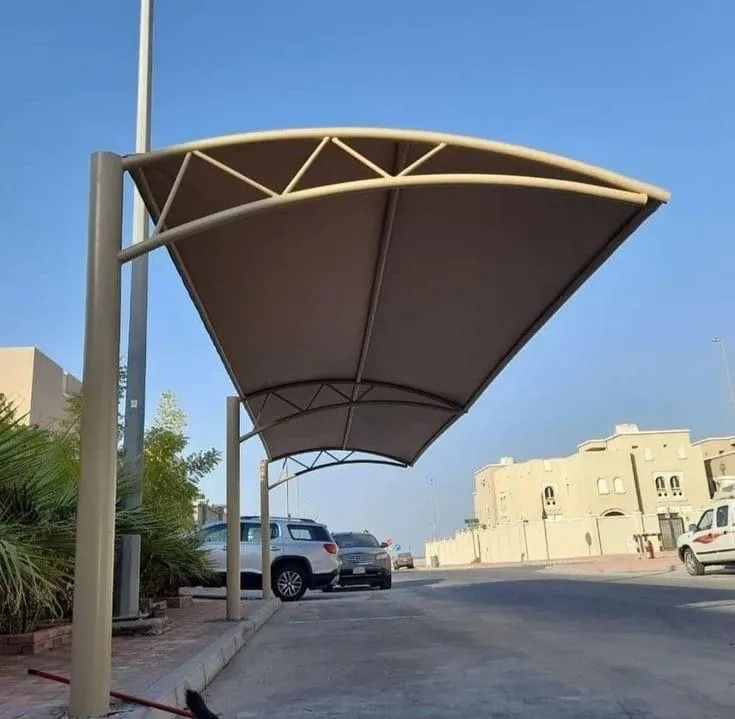 اشكال مظلات سيارات حديثة في حي الخرج