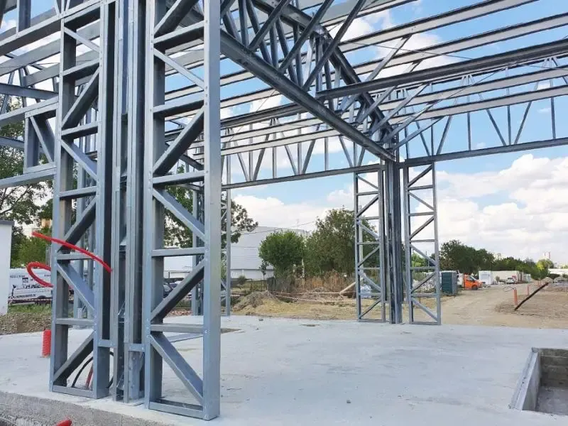 مقاول متخصص في تركيب هناجر في حي التخصصي بالرياض 