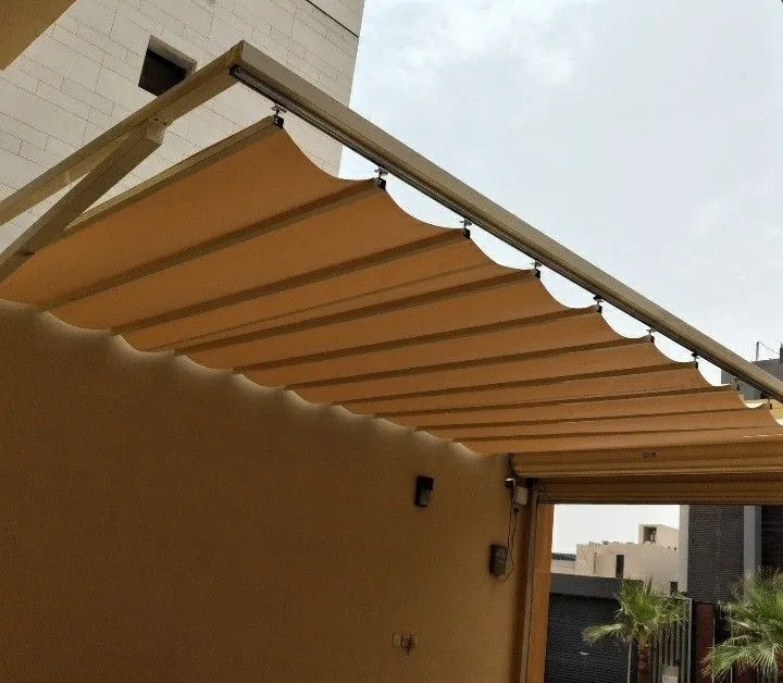 مظلات سحب يدوي ومظلات خزانات بالرياض :حلول تظليل عملية 