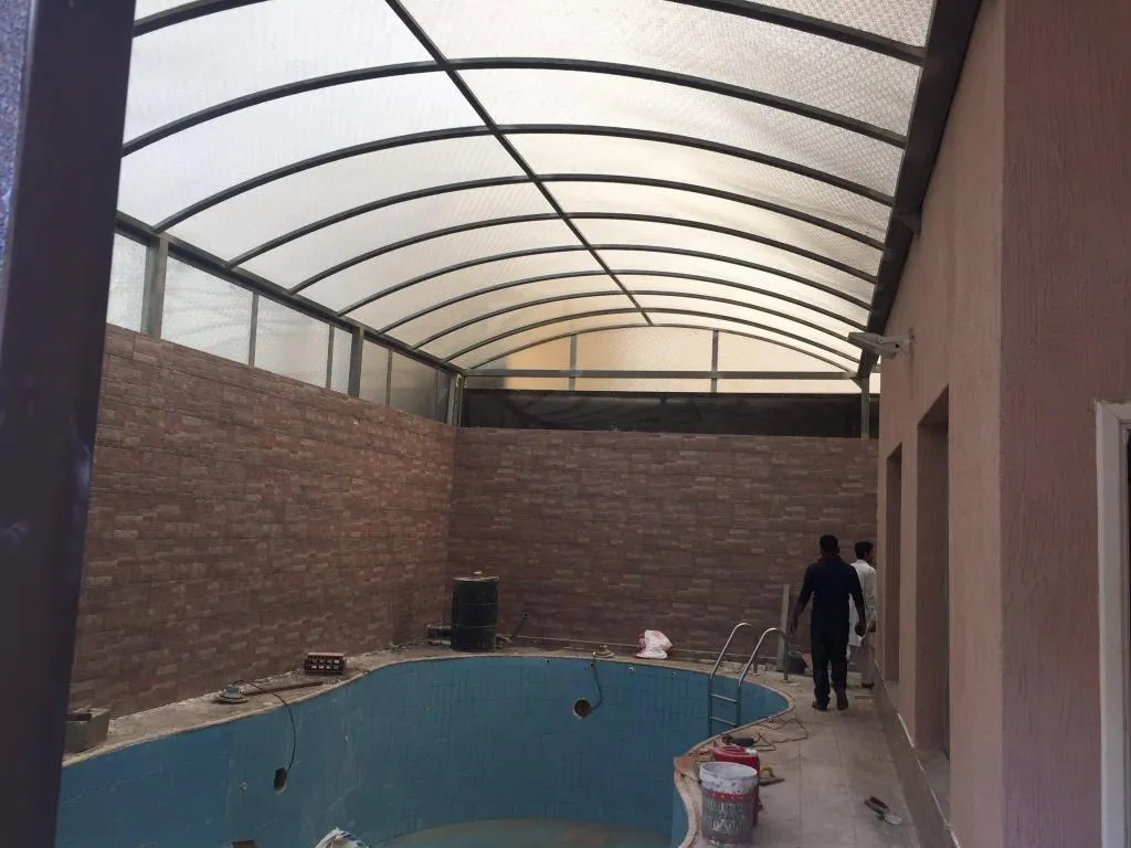 مظلات سحب يدوي ومظلات خزانات بالرياض :حلول تظليل عملية 