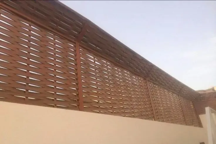 سواتر بديل الخشب: جمال الخشب ومتانة المستقبل حي النخيل