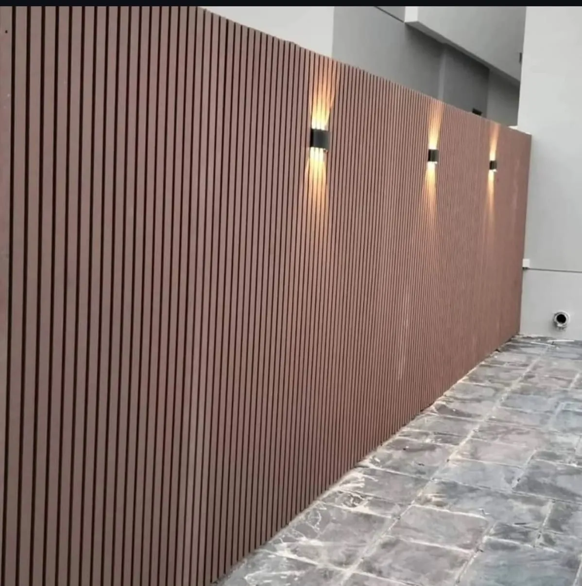 سواتر بديل الخشب: جمال الخشب ومتانة المستقبل حي النخيل