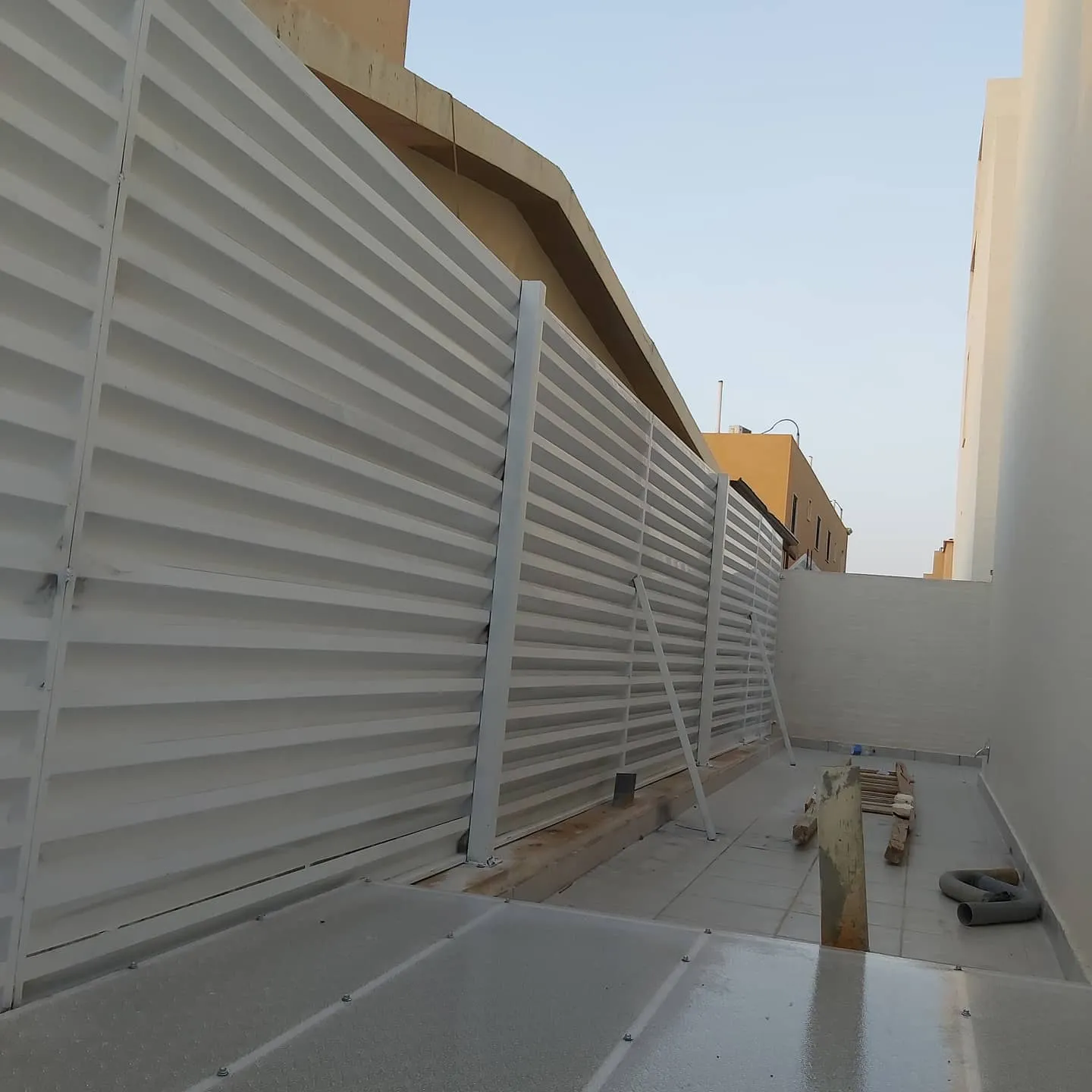 تركيب سواتر لأحواش الفلل والمنازل والاستراحات حي المروج