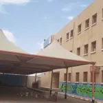 مظلات تغطية ساحات المدارس في حي الديرة وسط الرياض 