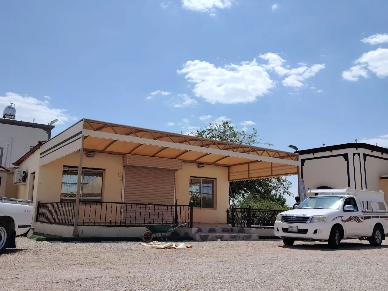 تركيب مظلات حي الياسمين لحل الأمثل لحماية المساحات المفتوحة