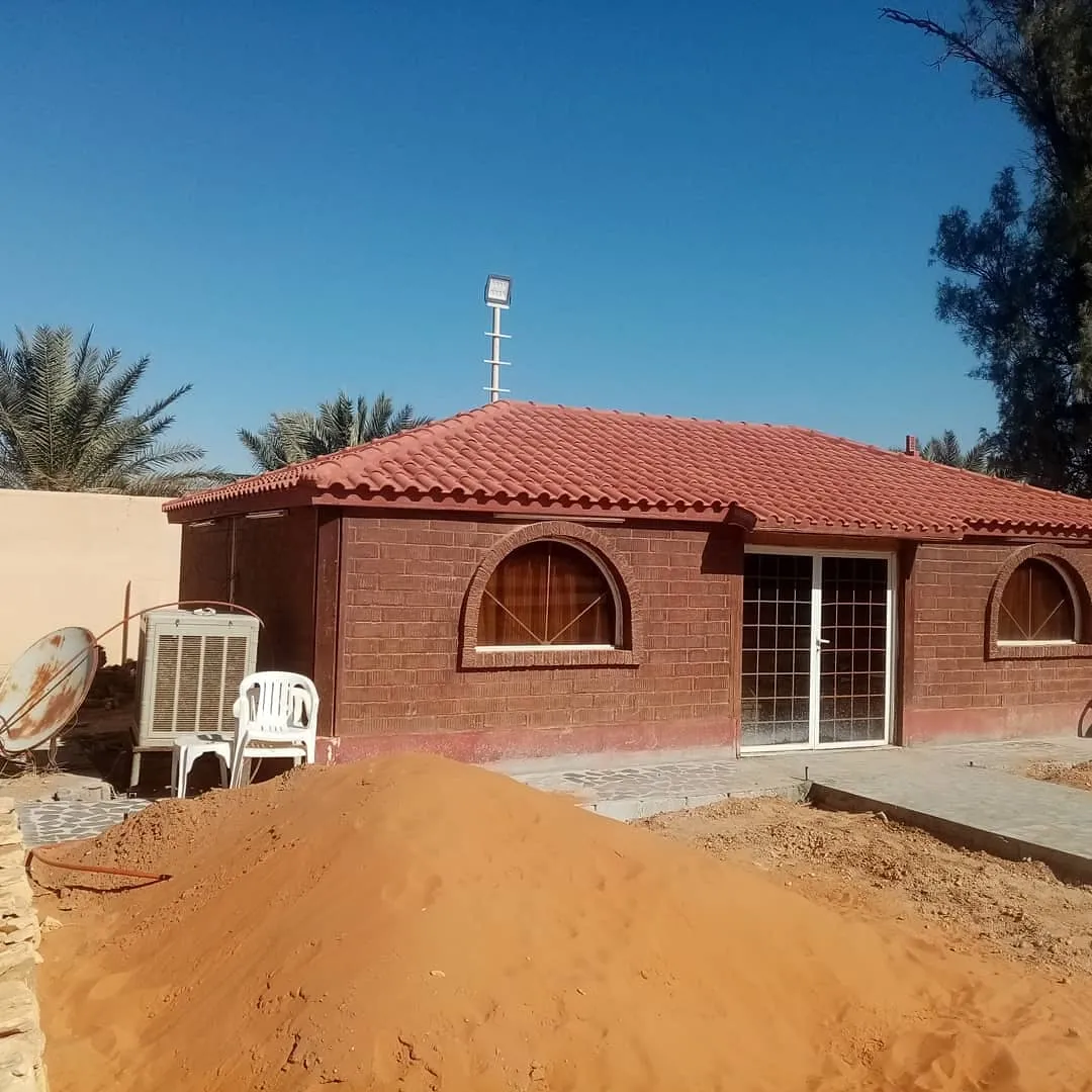 ملاحق ومجالس البناء الحديث ومجالس ملكيه حي الديرة 