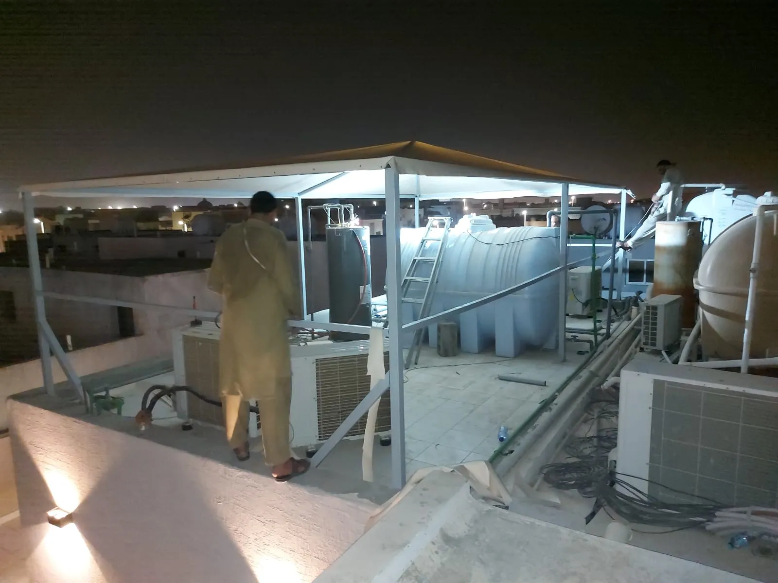 مظلات خزانات مظلات سخانات مظلات مكيفات مظلات السطح حي الحزم