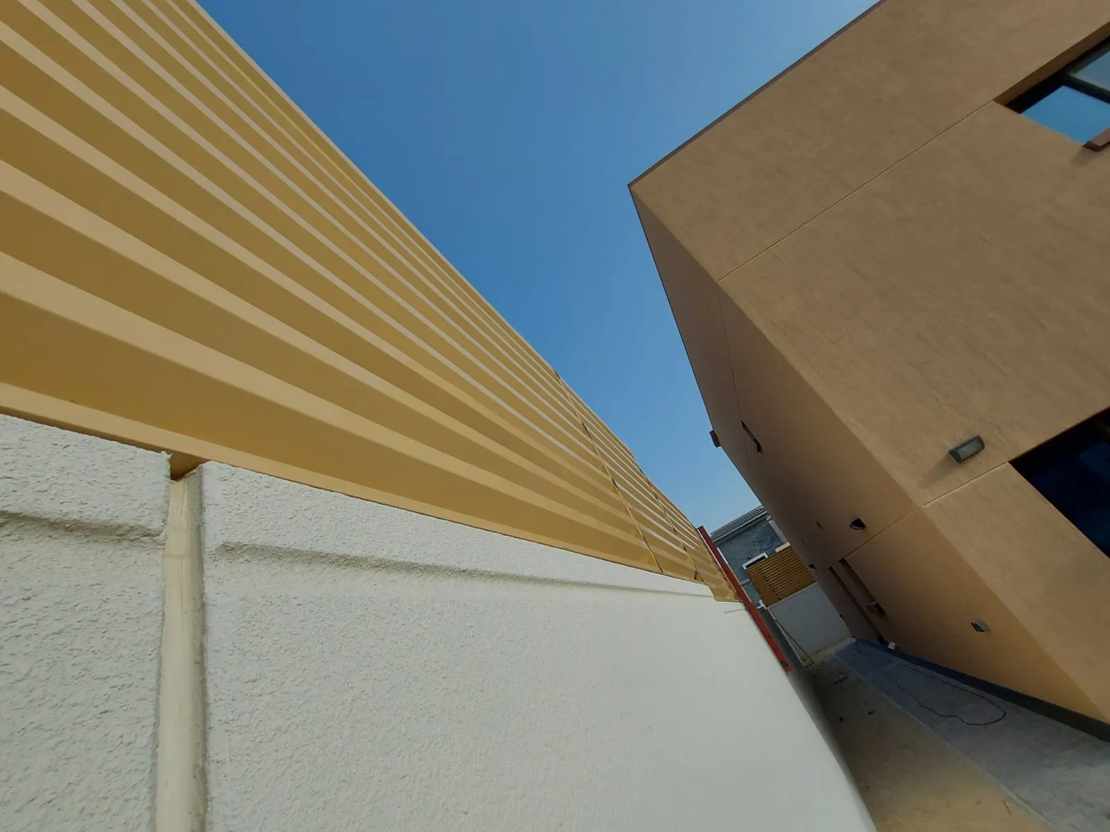 افضل تركيب جميع أنواع السواتر شرائح سواتر قماش حي التخصصي 