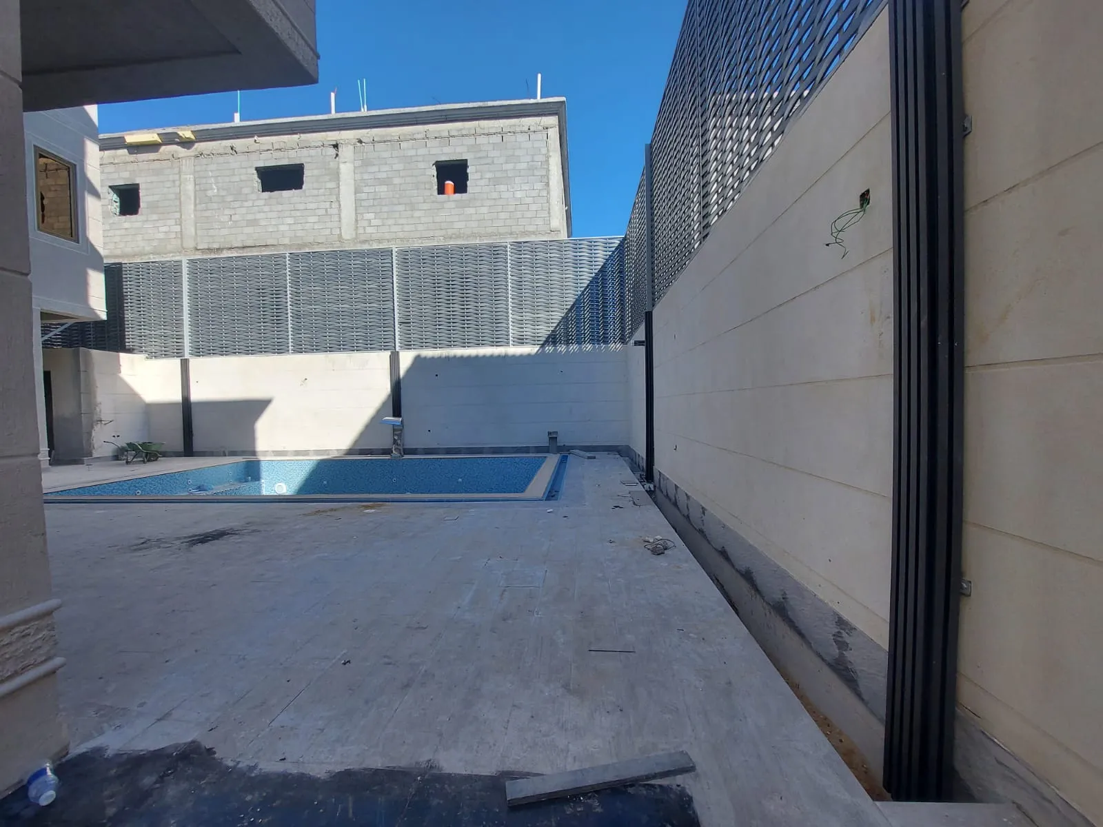 افضل تركيب جميع أنواع السواتر شرائح سواتر قماش حي التخصصي 