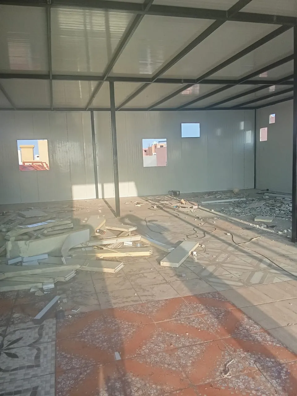 اقرب محل ساندوتش بانل متخصص في حي الملقا 