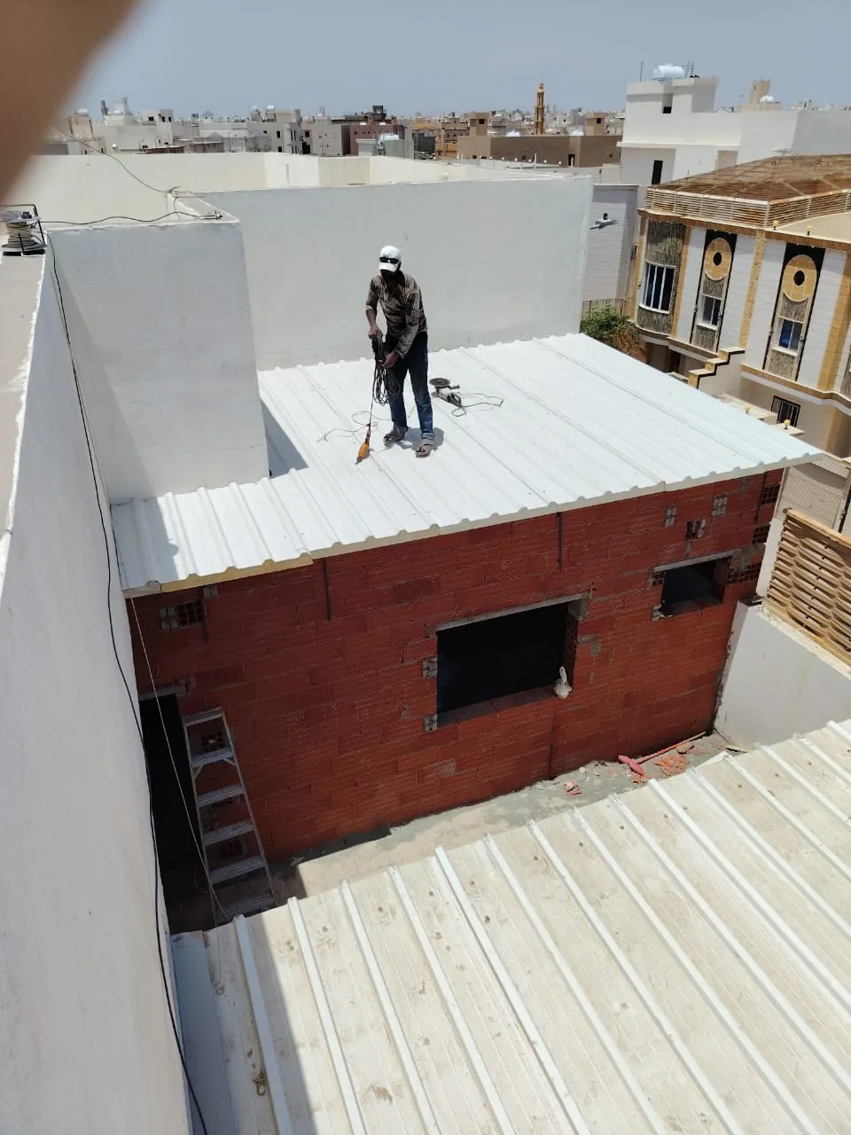 اقرب محل ساندوتش بانل متخصص في حي الملقا 