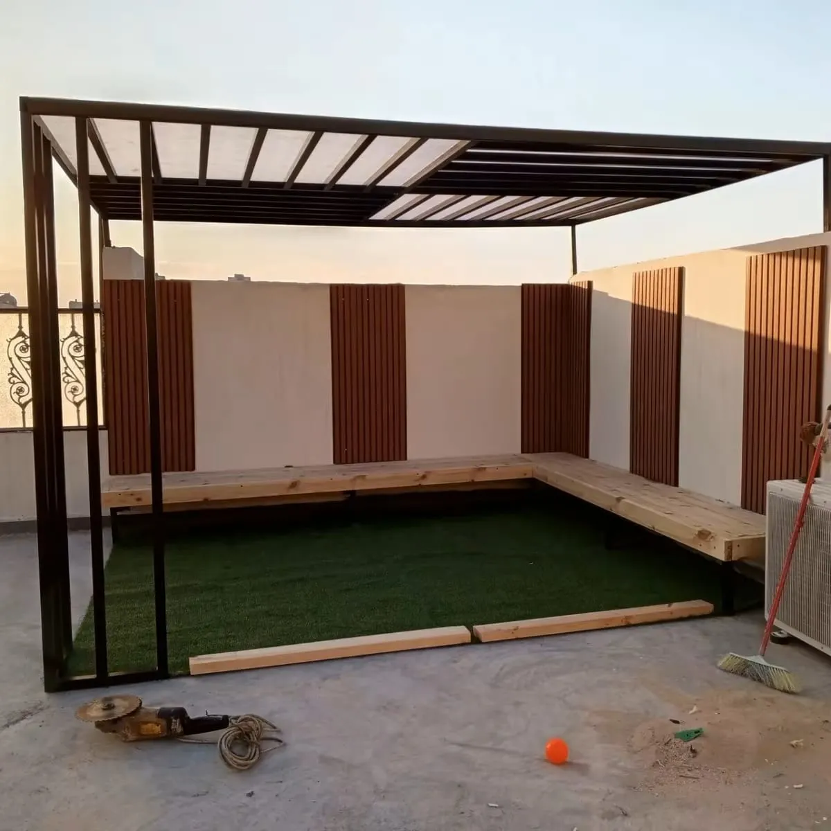 اقرب محل حداده تركيب المظلات وسواتر في حي الملك فيصل 