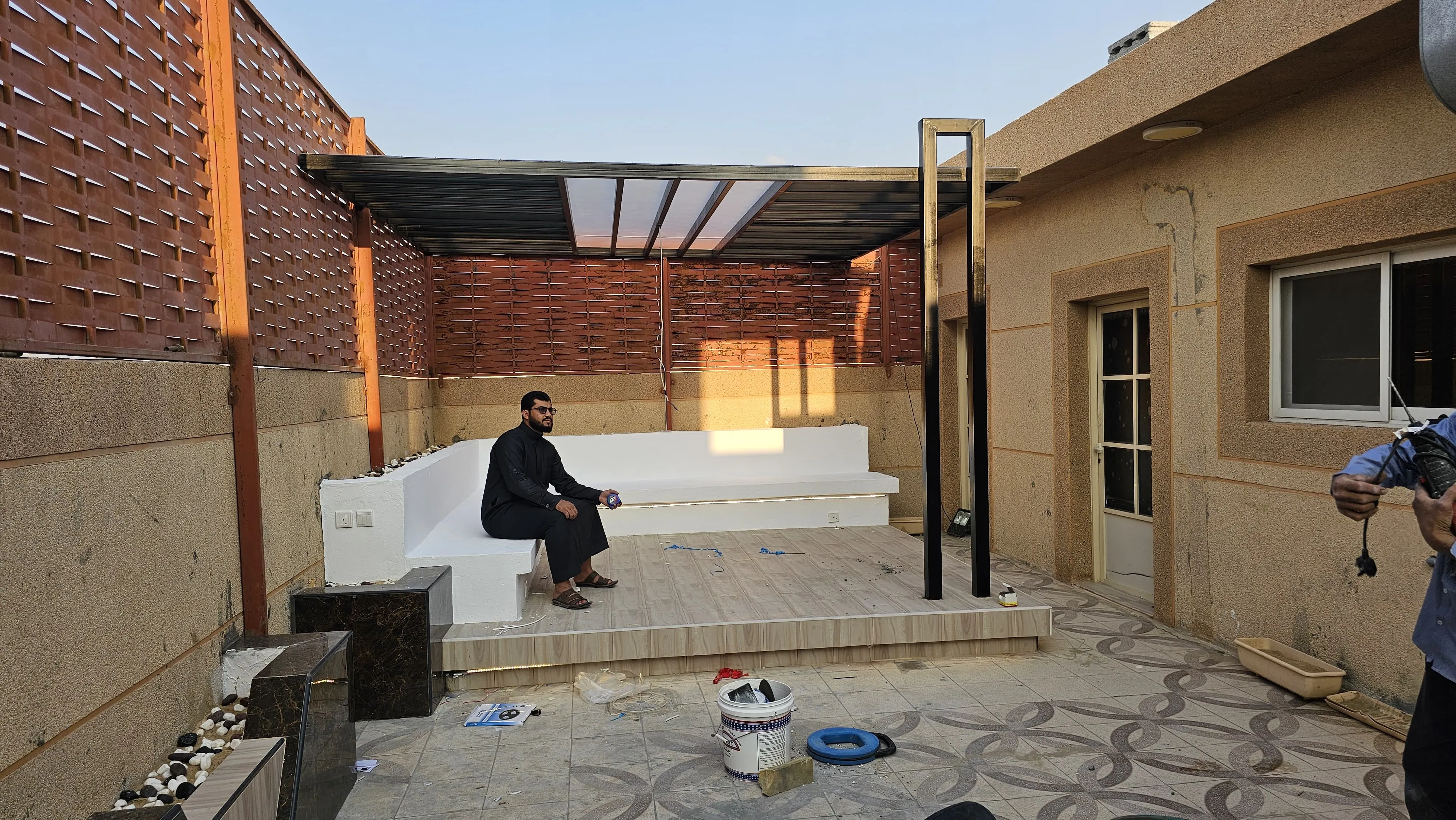 اقرب محل حداده تركيب المظلات وسواتر في حي الملك فيصل 