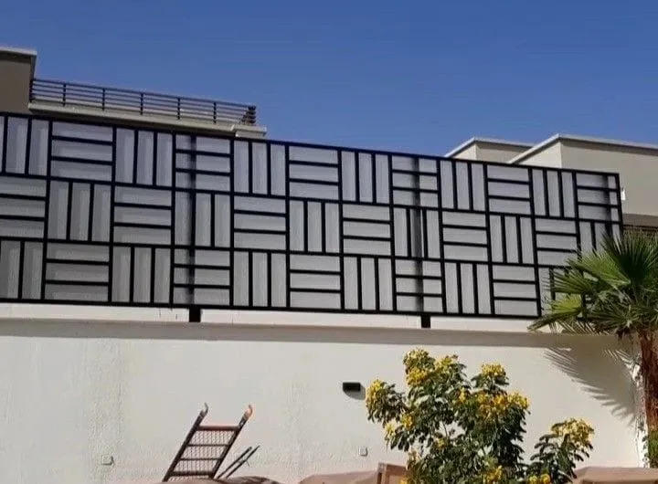 اقرب محل حداده تركيب المظلات وسواتر في حي الملك فيصل 