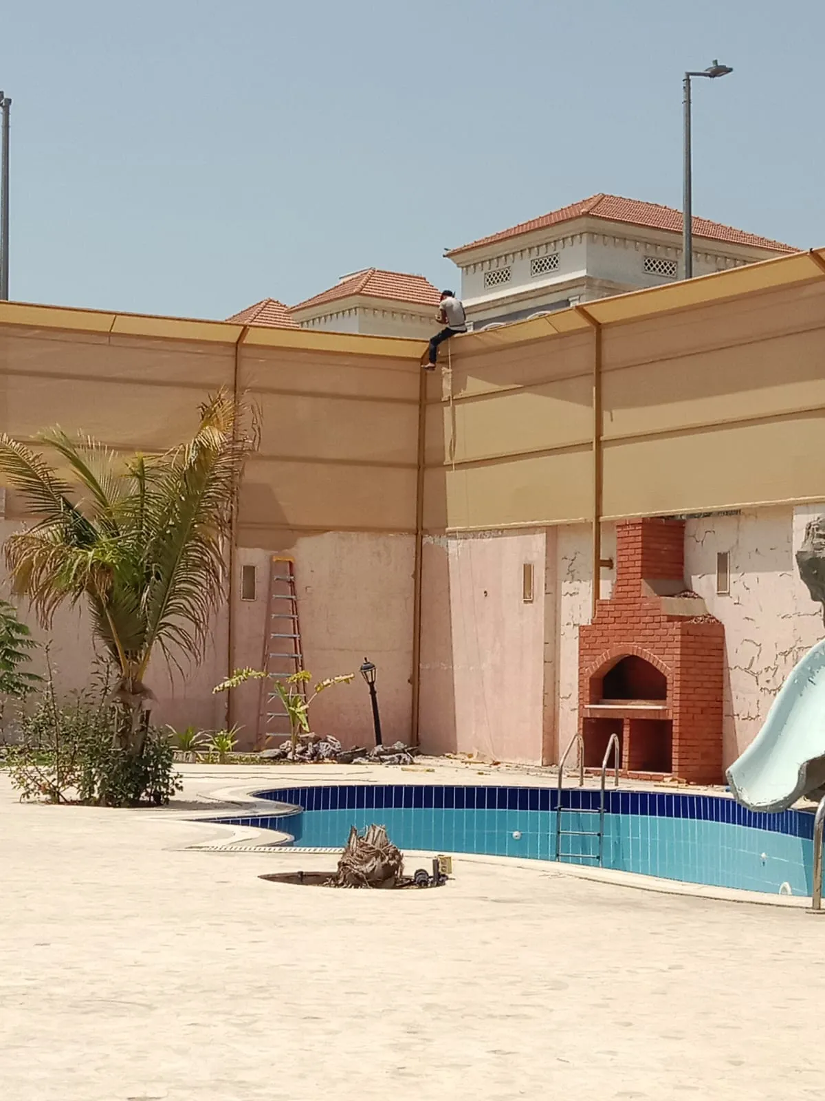 مظلات وسواتر في حي عكاظ أحواش الفلل دليل الفخامة والحماية