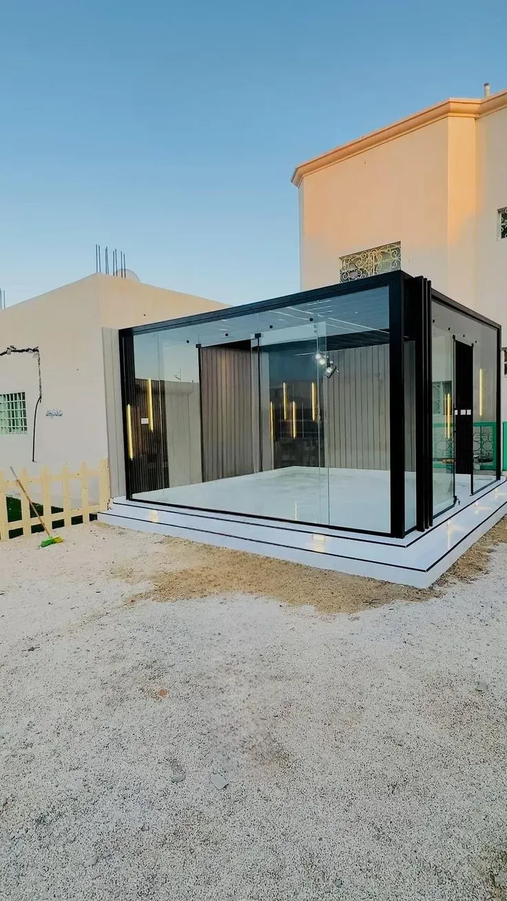 ارخص مقاول بناء مجلس خارجي في حي الياسمين بالحوش انيق زجاجي 