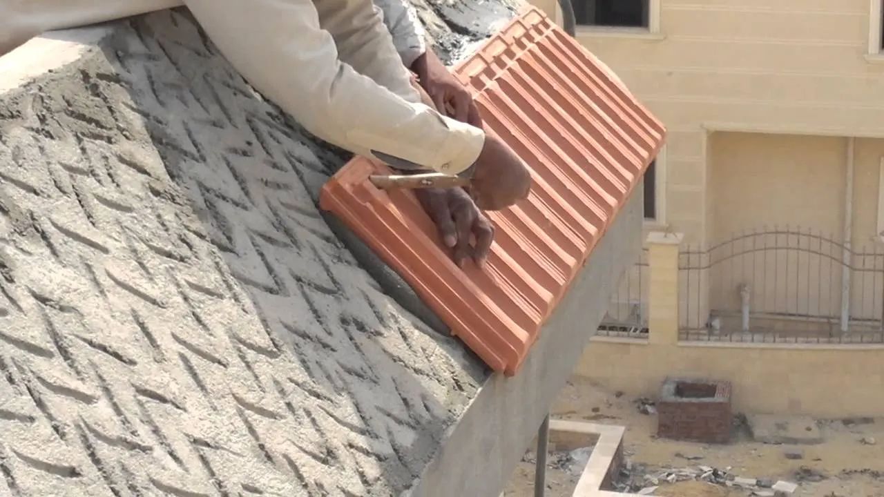 ارخص مقاول تركيب قرميدفي حي الروابي والشفاءللملاحق والأسطح