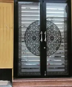 حداد منتقل في تركيب أبواب وشبابيك ونوافذحي العارض جودة عالية