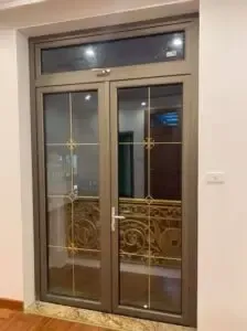 حداد منتقل في تركيب أبواب وشبابيك ونوافذحي العارض جودة عالية