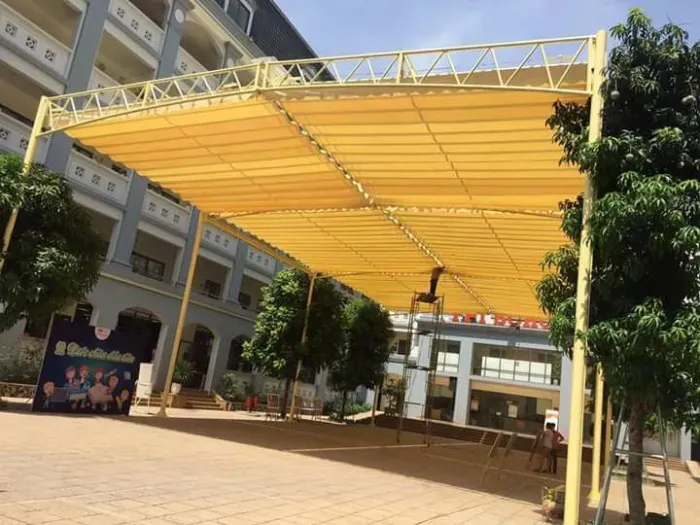 تركيب مظلات مداخل للمدارس والمنازل في حي لبن: حماية، فخامة