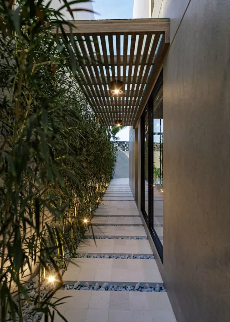 حداد مظلات مداخل فلل في حي اشبيليا والعارض: تصاميم مودرن 