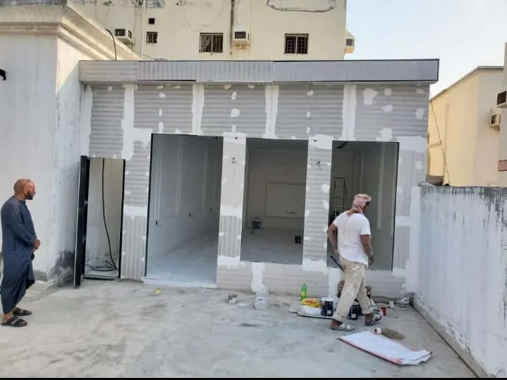 تركيب ساندوتش بنل للملاحق حي الغدير والواحه:التكلفة، الخطوات