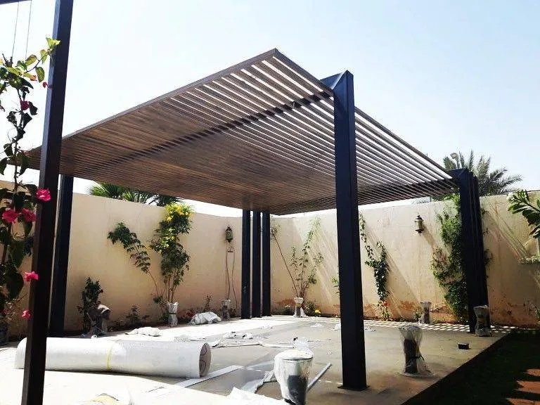 حداد مظلات وسواترحي لبن:اختيار أفضل الأنواع وأحدث التصاميم 