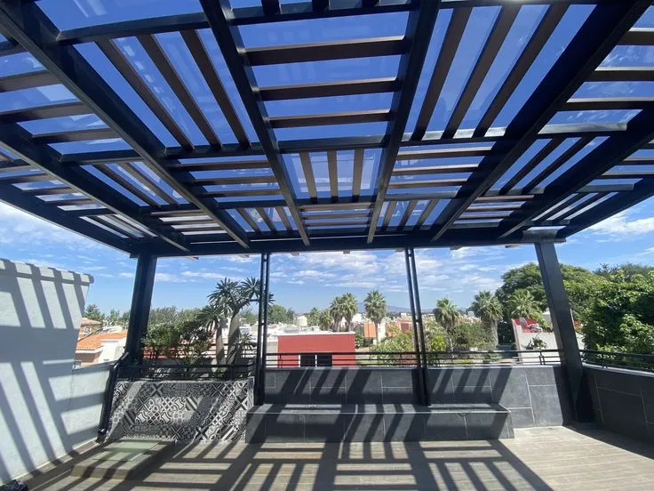 مظلات وسواترحي الرمال:الاختيار الأمثل لعام 2026 أنواع، أسعار