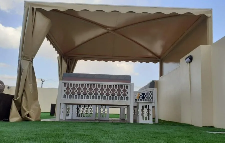 مظلات وسواترحي الرمال:الاختيار الأمثل لعام 2026 أنواع، أسعار