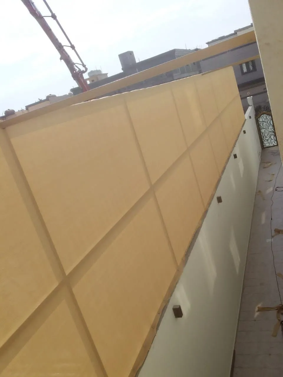 مظلات وسواترحي الرمال:الاختيار الأمثل لعام 2026 أنواع، أسعار