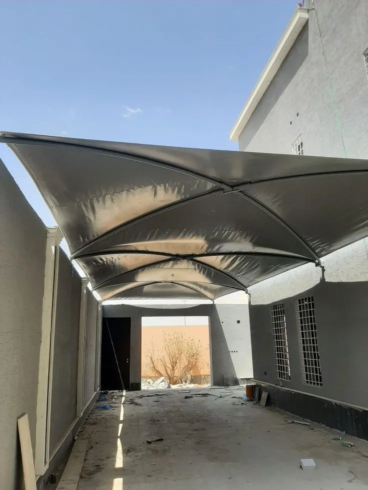 اصلاح مظلات كراج مقوسة بتثبيت آمن في حي السويدي غرب الرياض 