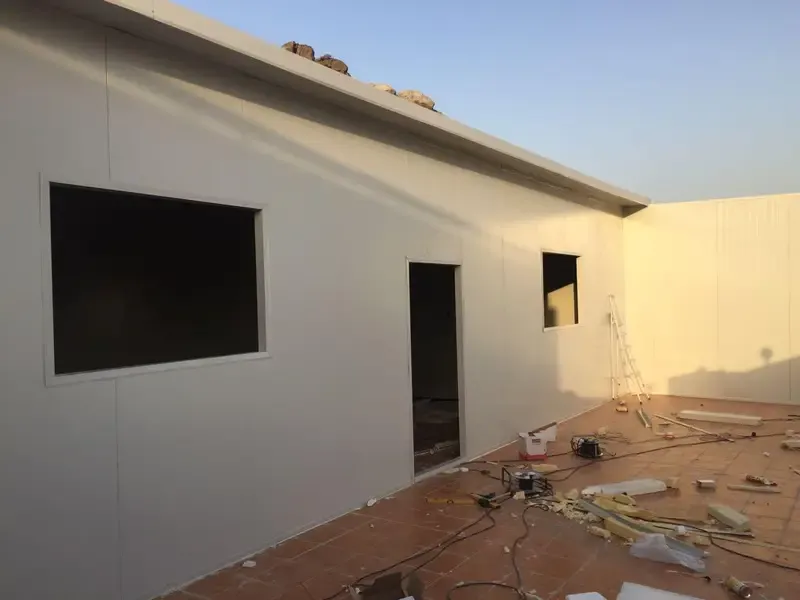 ملاحق ساندوتش بانل حي العارض الدليل الشامل للتكلفة، المميزات