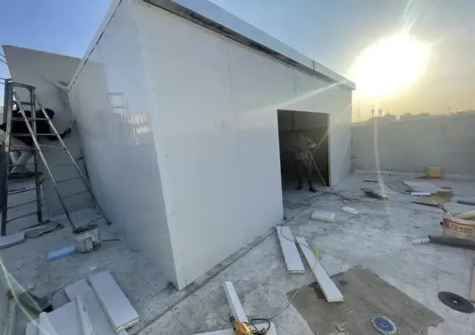 ملاحق ساندوتش بانل حي العارض الدليل الشامل للتكلفة، المميزات