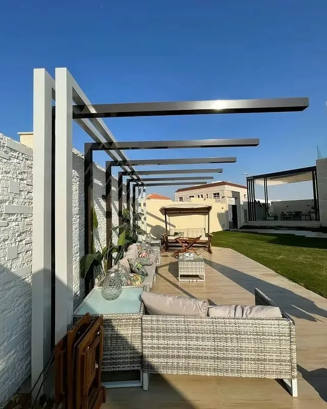 حدادتركيب برجولات حديد للأحواش حي الملقا:أفضل التصاميم