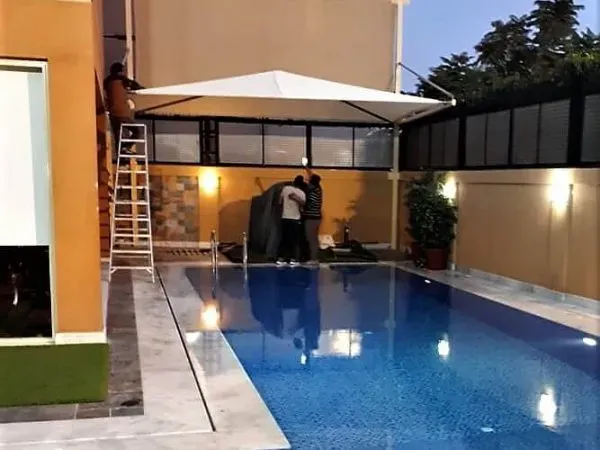 مظلات تغطية مسابح شمال الرياض – حماية كاملة من الشمس والغبار