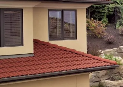 تركيب قرميد الأسطح والملاحق في شمال الرياض:الأنواع، الأسعار