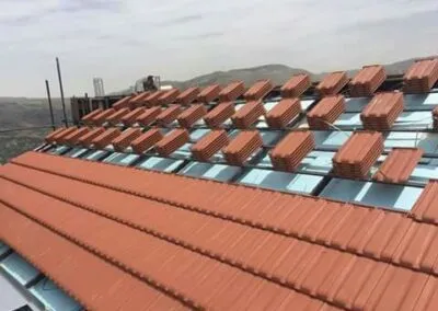 تركيب قرميد الأسطح والملاحق في شمال الرياض:الأنواع، الأسعار