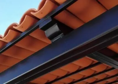 تركيب قرميد الأسطح والملاحق في شمال الرياض:الأنواع، الأسعار