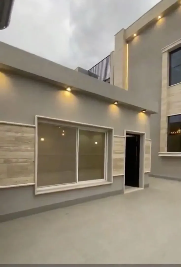 مجلس خارجي مصنوع من الساندوش والحديد والأسمنت بورد بالرياض 