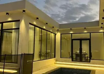 مجلس خارجي مصنوع من الساندوش والحديد والأسمنت بورد بالرياض 