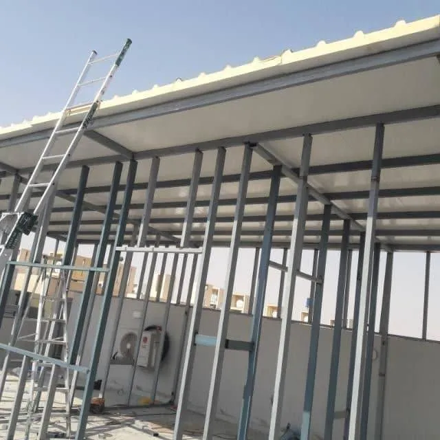 تصميم وتركيب هناجر ومستودعات ساندوتش بانل في شمال الرياض 