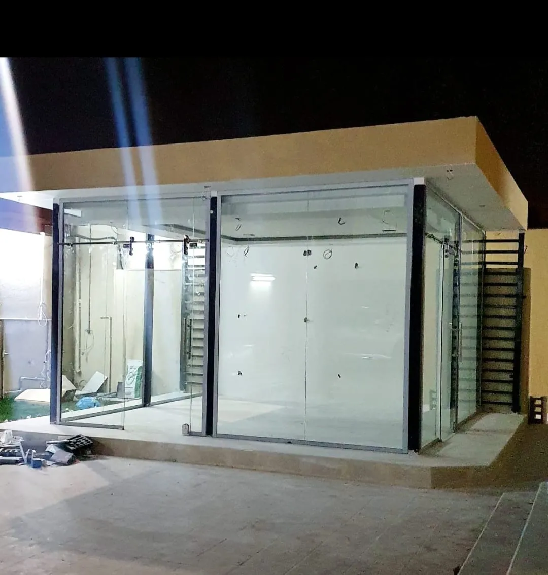 مجالس خارجية زجاجية بحي المطاربالرياض:تصاميم الخيام الزجاجية