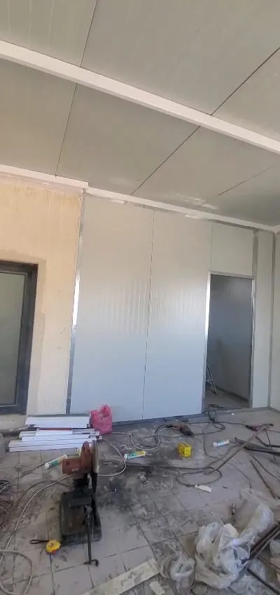 تركيب ملاحق ومستودعات الساندوتش بانل في حي حطين