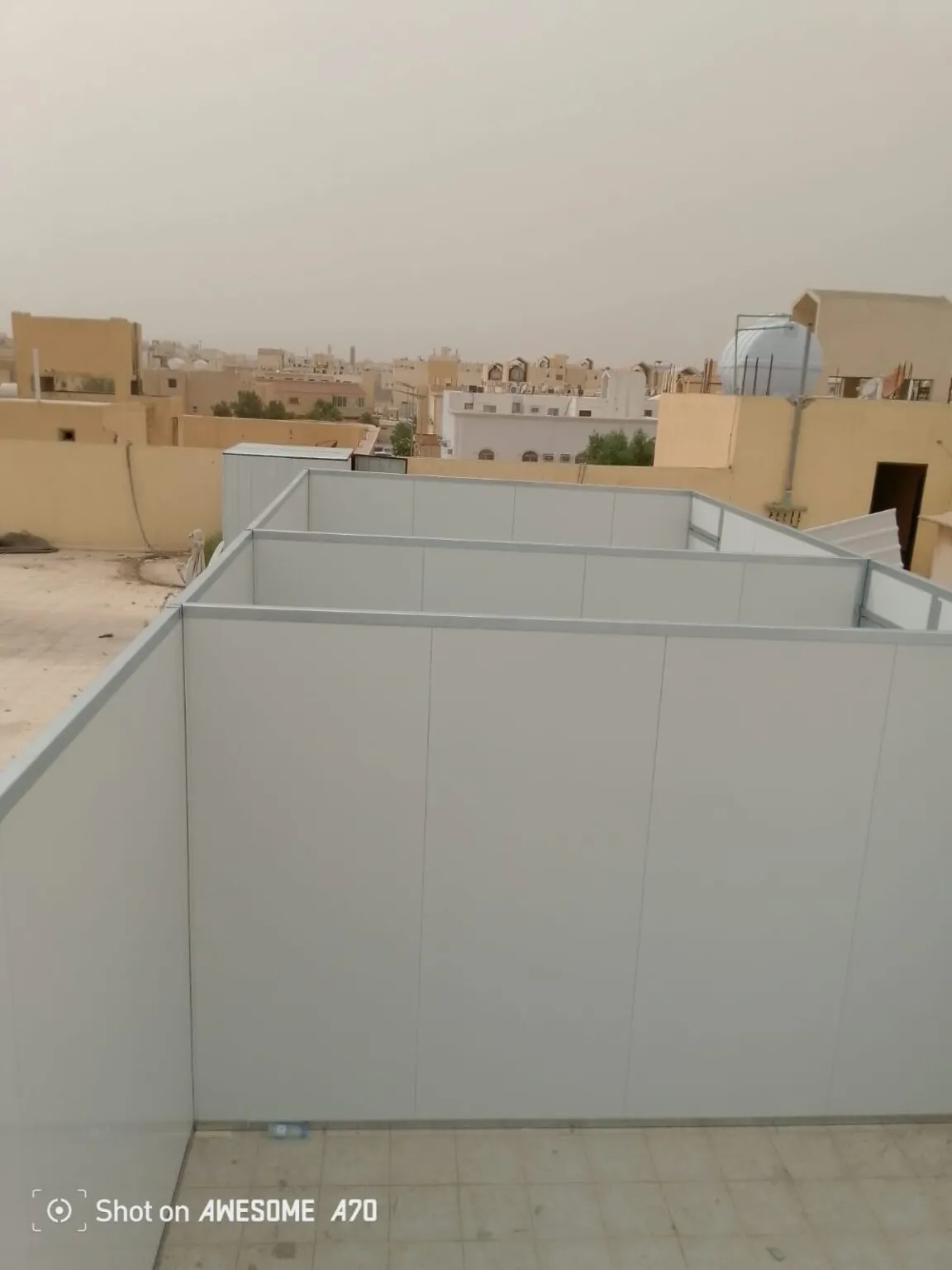تركيب ملاحق ومستودعات الساندوتش بانل في حي حطين